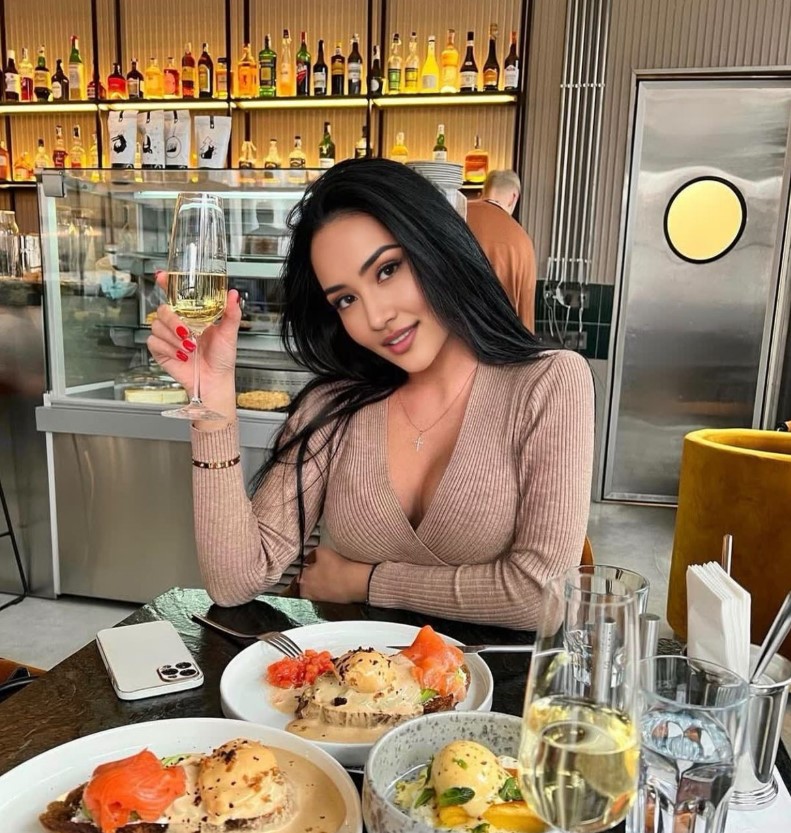 marmarisescorthelin-3 Marmaris Escort Helin Partnerimi Yatakta Şımartmayı Seviyorum